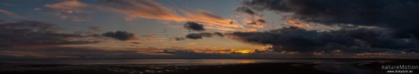 Wolken über dem Meer, Abendlicht, Borkum, Deutschland