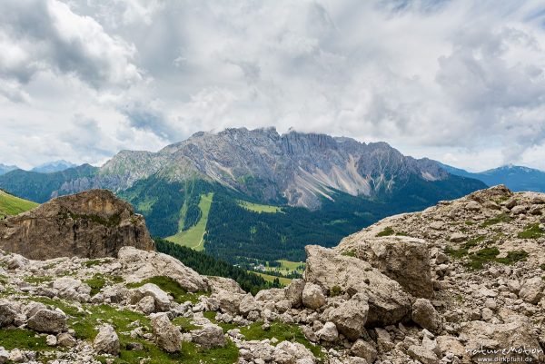 Latemar-Massiv in Wolken, Blick von Rotwand, Rosengarten, Tiers (Südtirol), Italien