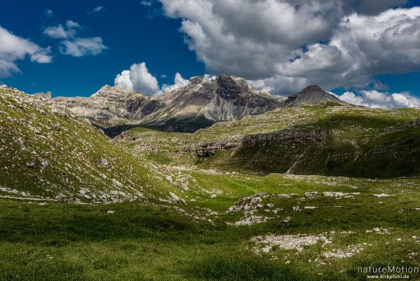 Felsenlandschaft, Puezplateau, Crespeinajoch, Wolkenstein (Südtirol), Italien