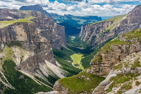 Langental, Weg über Puezplateau zur Puezhütte, Wolkenstein (Südtirol), Italien