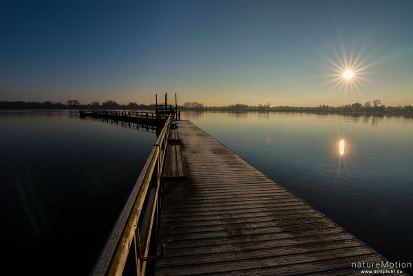 Sonnenaufgang über dem Seeburger See, Badesteg, Seeburger See, Deutschland