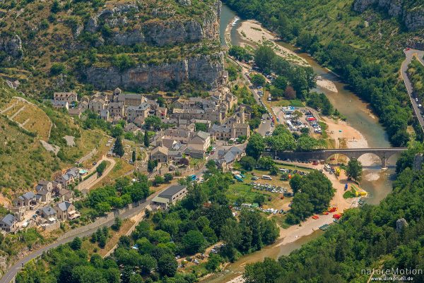 Gorges du Tarn, Blick auf La Malene vom Roc du Serne, La Malene, Frankreich