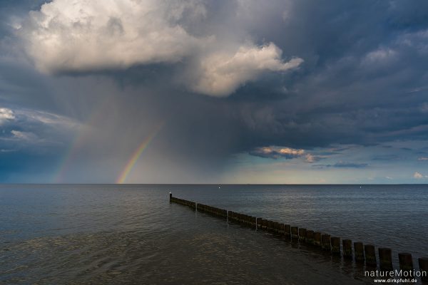 abziehender Regen, Regenbogen und Bune, Ückeritz - Usedom, Deutschland