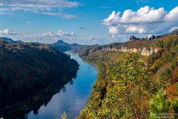 Tal der Elbe, Ausblick von der Kleinen Bastei, Herbstwald, Schmilka, Deutschland