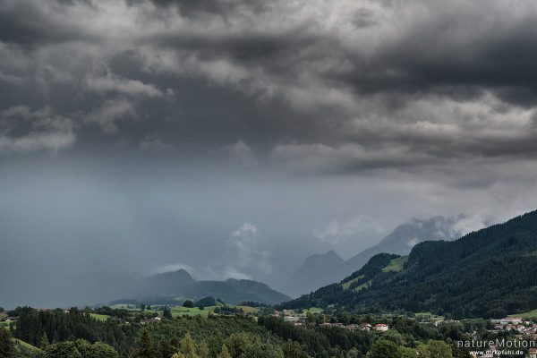 abziehendes Gewitter, Maria-Rain, Nesselwang (Allgäu), Deutschland