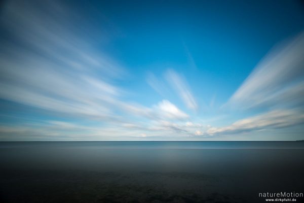 Wolken ziehen über das Meer, Ulvshale, Mön, Dänemark