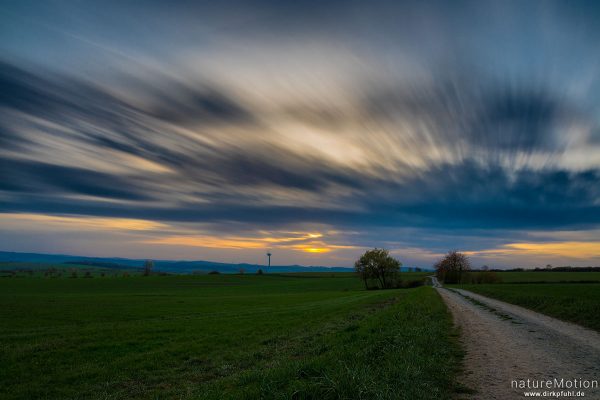 Wolken ziehen über Felder, Westerberg, Göttingen, Deutschland