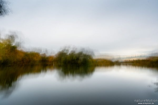 herbstliches Seeufer, Kiessee, Göttingen, Deutschland