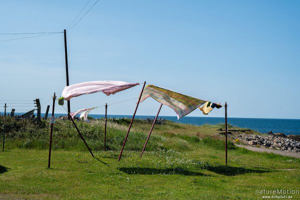 Wäsche trocknet im Wind, Buckie, Schottland