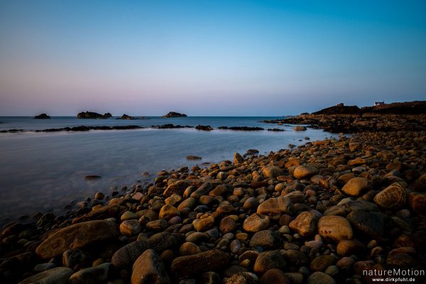 Sonnenuntergang über dem Felswatt, Findochty, Schottland