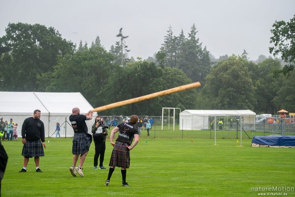Tossing, Baumstammwerfen, Männerwettbewerb, Highland Games Inverness, Inverness, Schottland