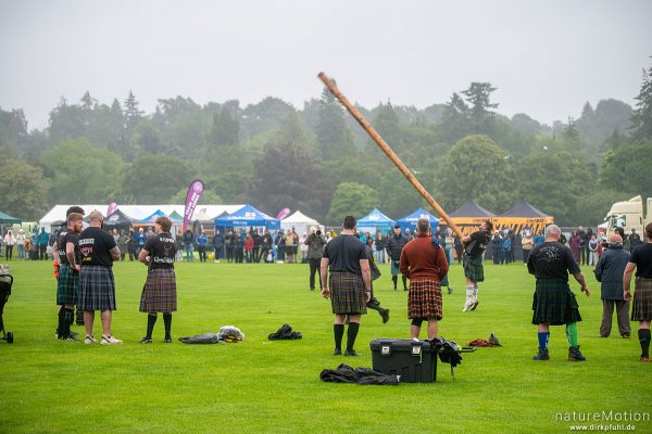 Tossing, Baumstammwerfen, Männerwettbewerb, Highland Games Inverness, Inverness, Schottland