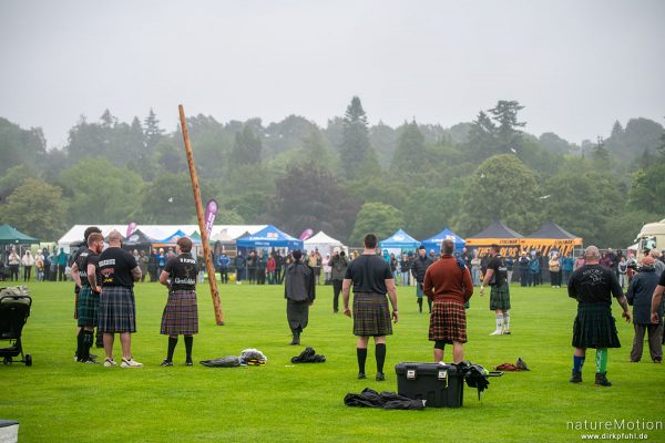 Tossing, Baumstammwerfen, Männerwettbewerb, Highland Games Inverness, Inverness, Schottland