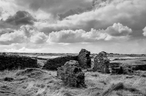 Ruine, Pembrokeshire Coastpath, Wales, England – Großbrittanien