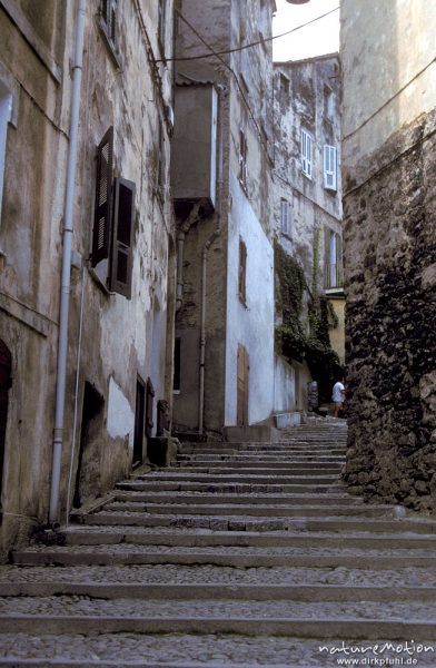Treppen zum Place de Paoli, Corte, Korsika, Frankreich