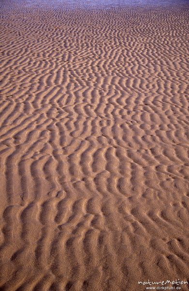 Sandrippel am Strand, Spiekeroog, Deutschland