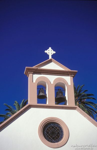 Glockenstuhl der Kirche in San Sebastian, Gomera, Spanien