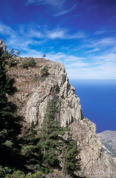 Felsküste und Himmel, bei Arure, Gomera, Spanien