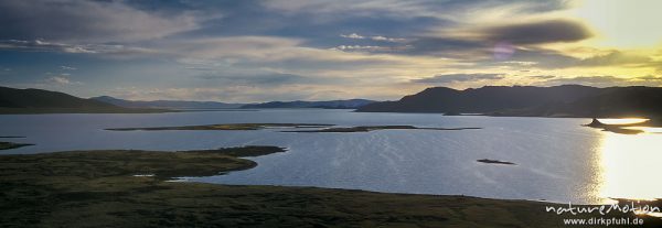 Blick über den Terchijn Tsagaan Nuur, Sonnenuntergang, Changai, Mongolei