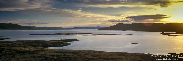 Blick über den Terchijn Tsagaan Nuur, Sonnenuntergang, Changai, Mongolei