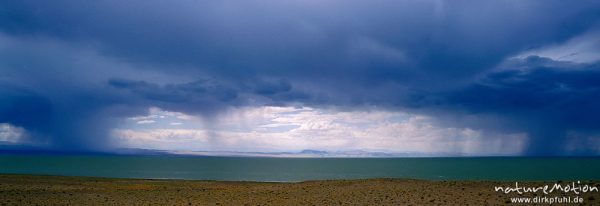 Gewitter über dem grünen Wasser des Char Us Nuur (Schwarzwasser See), Chowd, Mongolei