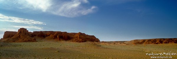 Sandsteinklippen von Bayanzag, stark erodierter, roter Sandstein, Abendlicht, Bayanzag, Mongolei