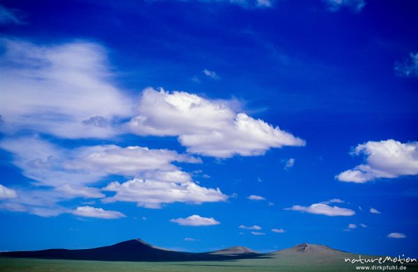Wolken über der Steppe, Nord-West-Gobi, Wüste Gobi, Mongolei