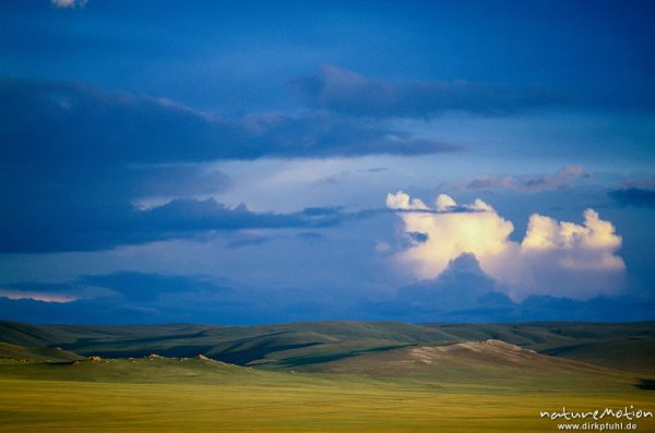 Steppe im Abendlicht, bei Chatgal, Chowsgöl Nuur, Mongolei