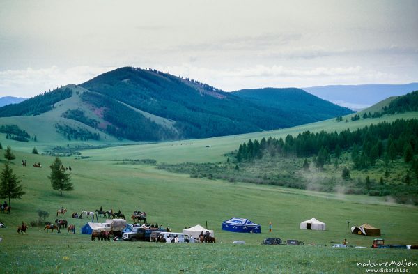 Naadam, Festplatz inmitten der Steppe, Gaschuurt ca. 20 km südlich von Ulaanbaatar, Ulaanbaatar - Ulan Bator, Mongolei