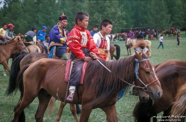 die Reiter brechen zum Startpunkt des Rennens auf, Ulaanbaatar - Ulan Bator, Mongolei