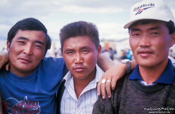 drei Freunde, Markt von Chowd, Chowd, Mongolei