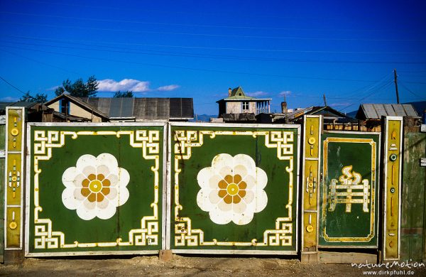 buddhistische Muster an Zauntor, Jurtensiedlung, ,