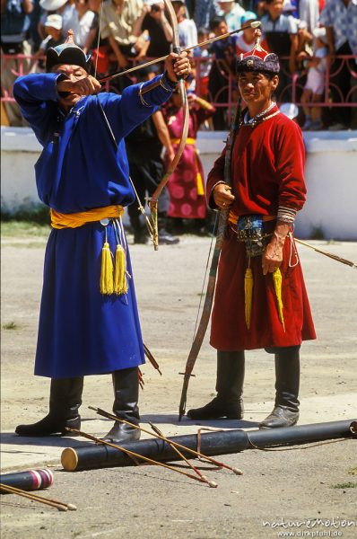 Bogenschützen in der Arena von Ulaanbaatar, ,