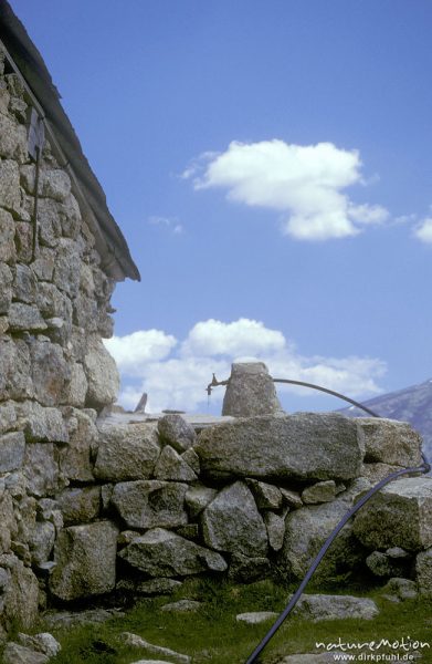 Brunnen, Bergerie de Cappelacia, Tavignano-Tal, Korsika, Frankreich