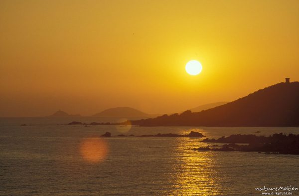 Sonnenuntergang am Meer, Genuesenturm, Punta di Sette Nave, Korsika, Frankreich