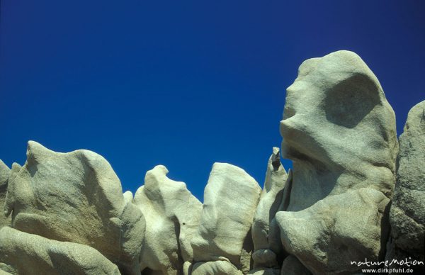 Felsformation gegen tiefblauen Himmel, Gesicht, Campomoro, Korsika, Frankreich