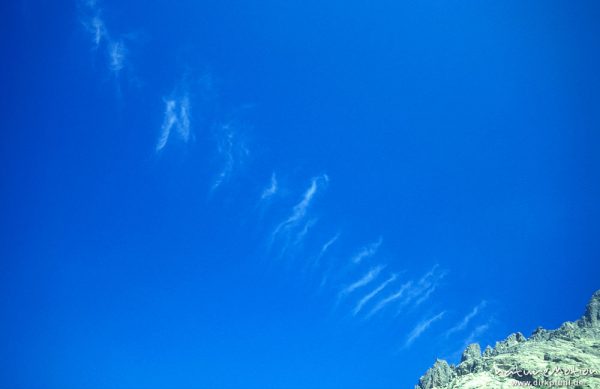 Schleierwolken an blauem Himmel, Bergkamm, Monte d'Oro, Korsika, Frankreich