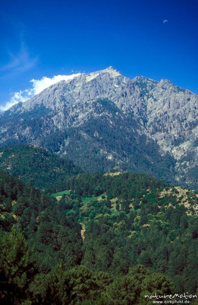 Monte d'Oro, Massiv mit Gipfel und Wolken, Korsika, Frankreich